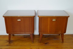 Mid_century_Nachtschraenkchen_vintagefuechse